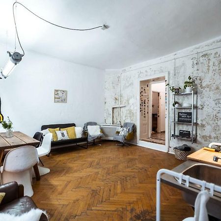 A Szoba Apartman Pécs Exterior foto