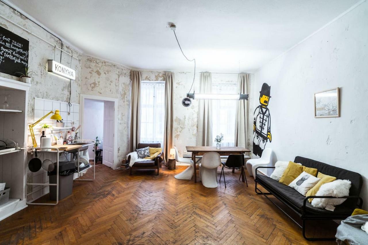 A Szoba Apartman Pécs Exterior foto