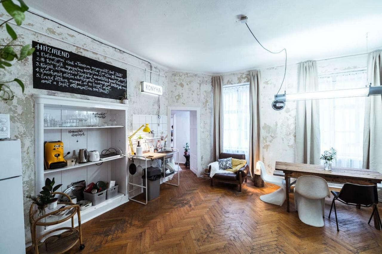 A Szoba Apartman Pécs Exterior foto