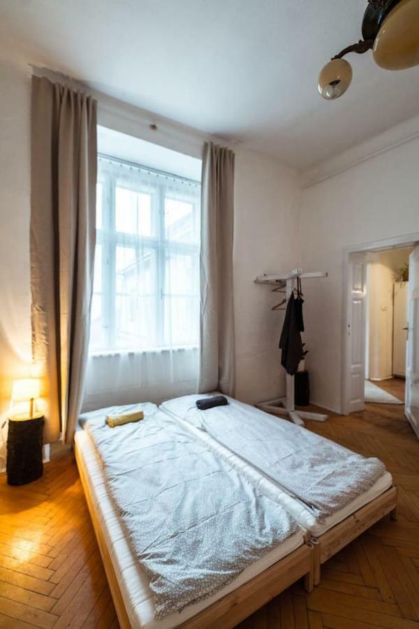 A Szoba Apartman Pécs Exterior foto